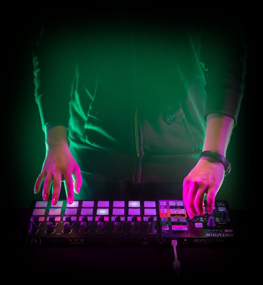 Arturia BeatStep USB/MIDI/CV Controller and Sequencer : Musical Instruments